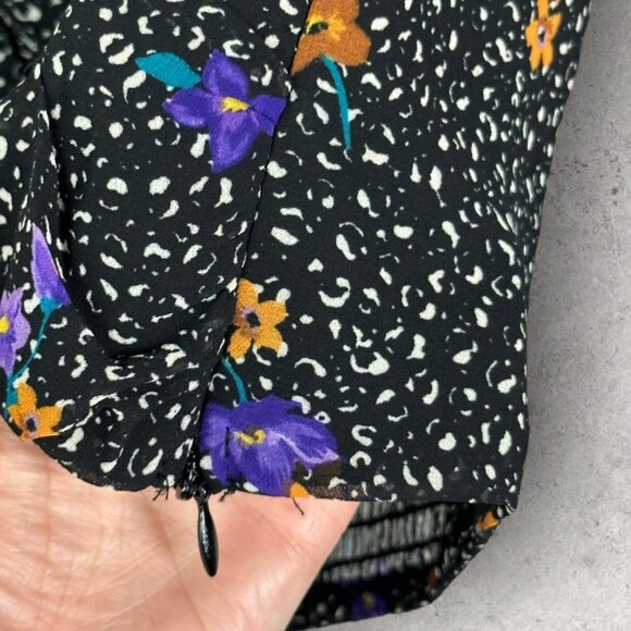 ASTR Shirred Puff Sleeve Sweetheart Neck Floral Smocked Top Size Medium Boho M - Picture 8 of 16